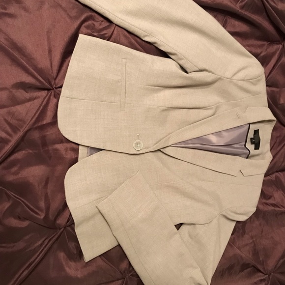 Light Grey Suit Set - Picture 6 of 8
